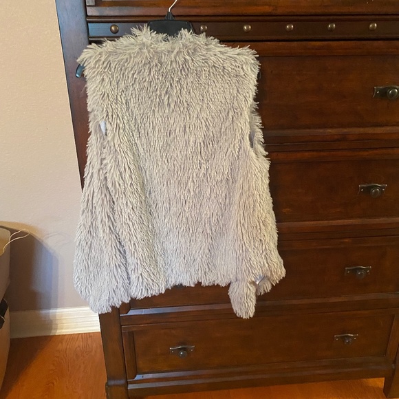 Vest - Picture 1 of 2